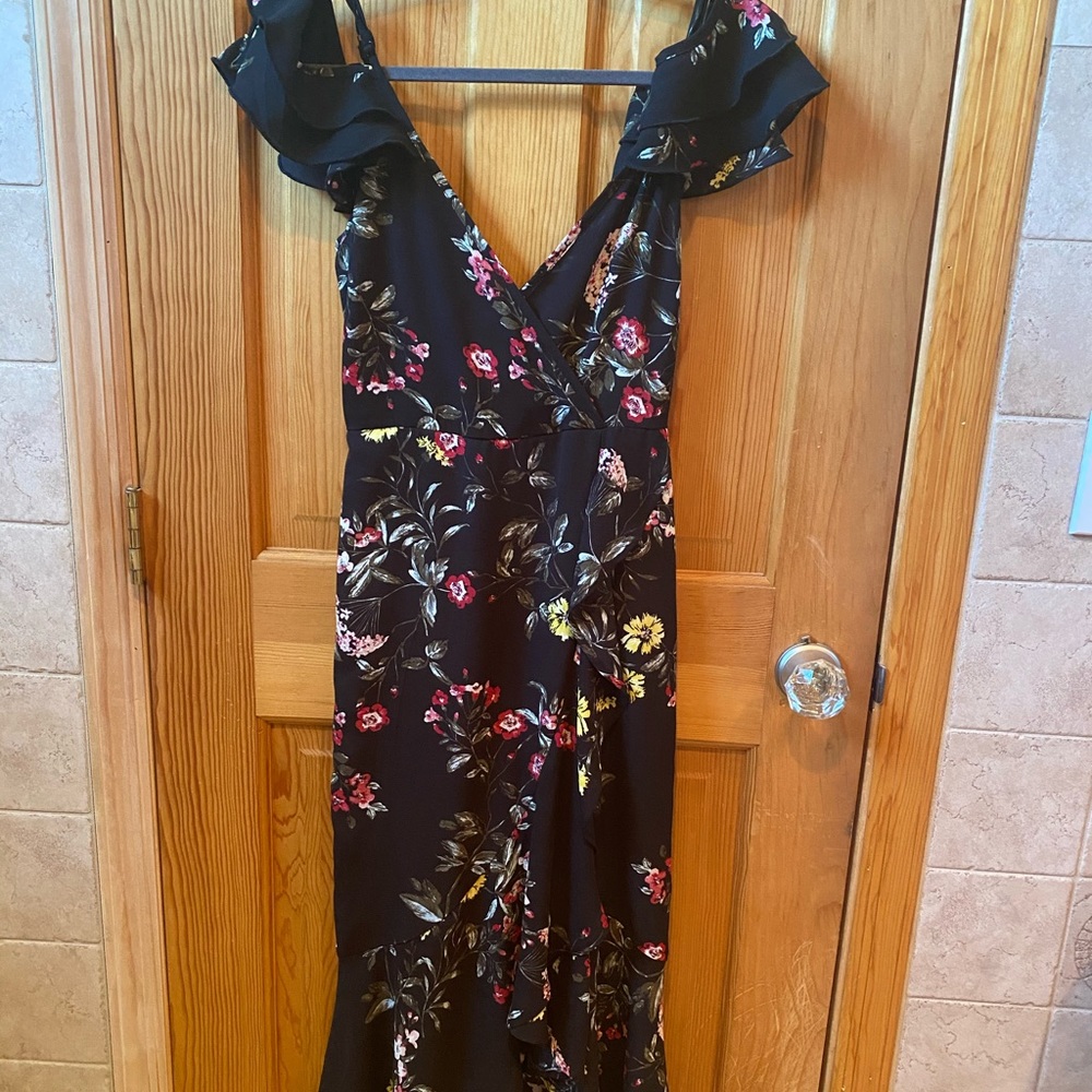 Flowy cold shoulder floral dress